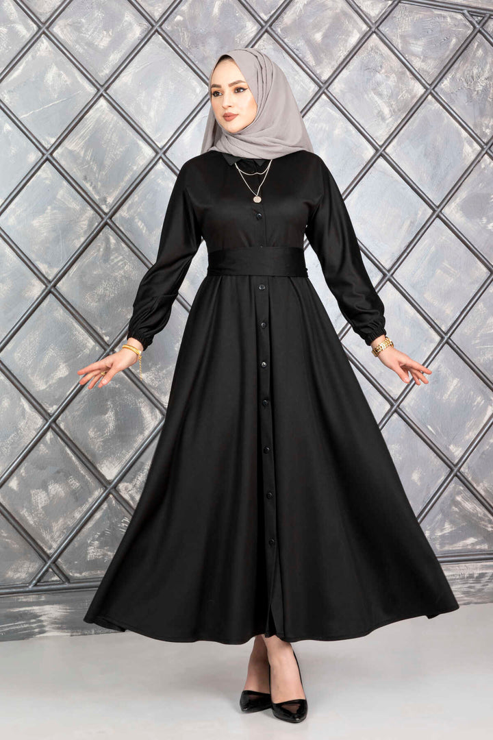 Geknöpftes Hijab-Kleid mit Gürtel in Schwarz